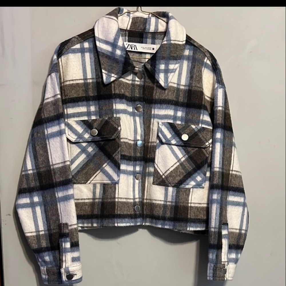 🌸Zara Plaid Jacket in Blue and Brown. New Without tags. 🌸